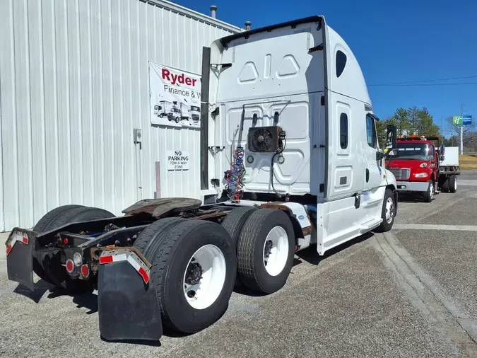 2019 FREIGHTLINER/MERCEDES CASCADIA 125