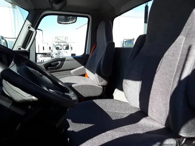 2018 NAVISTAR INTERNATIONAL LT625 DAYCAB T/A