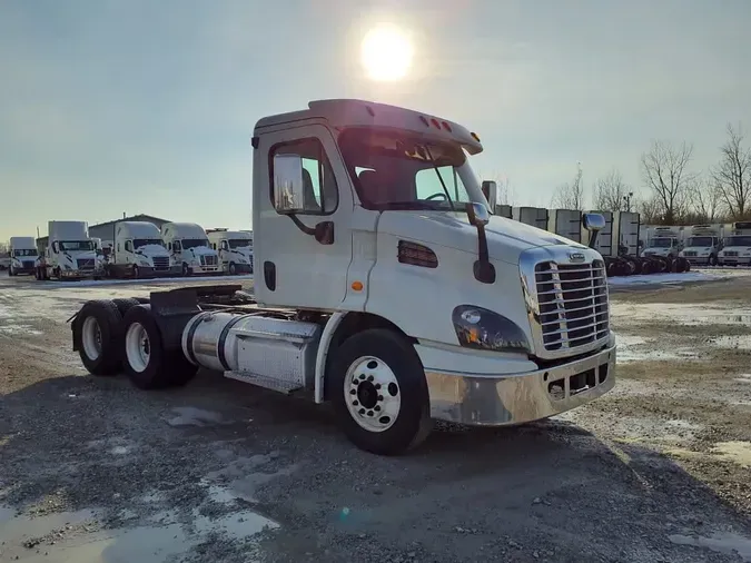 2019 FREIGHTLINER/MERCEDES CASCADIA 113