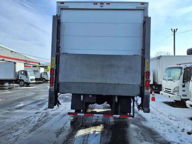 2017 FREIGHTLINER/MERCEDES M2 106