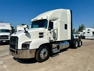 2020 MACK AN64T70