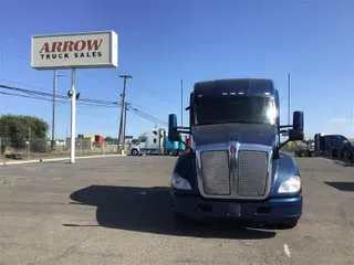 2022 KENWORTH T680