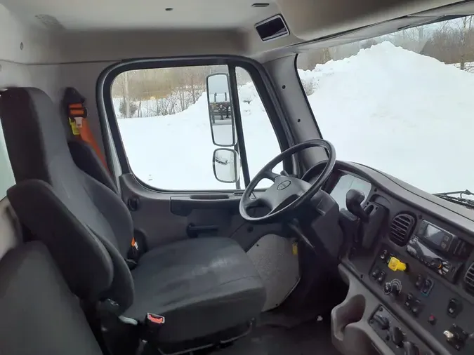 2019 FREIGHTLINER/MERCEDES M2 106647665df7be0c1aa56e2b7e058733c33