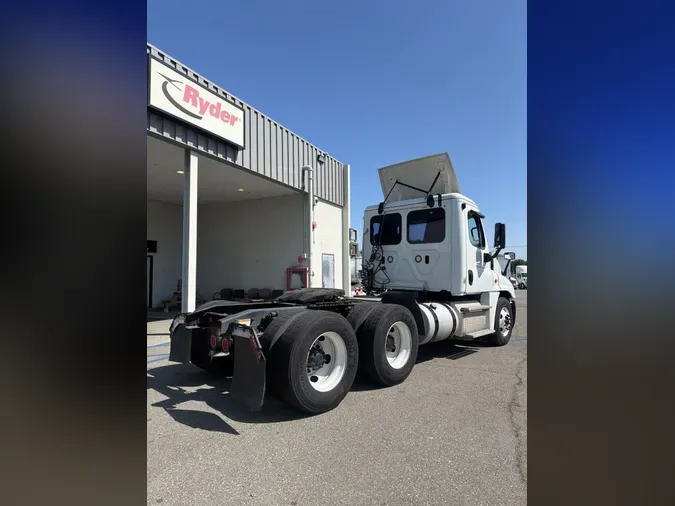 2019 FREIGHTLINER/MERCEDES CASCADIA 12564772227b970ea16ede041a4c21eac75