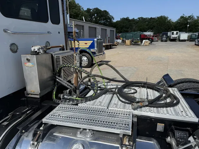2020 Peterbilt 567