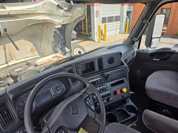 2019 NAVISTAR INTERNATIONAL LT625 DAYCAB T/A