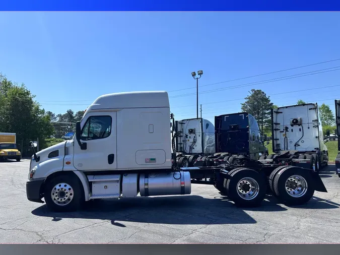 2020 FREIGHTLINER CASCADIA