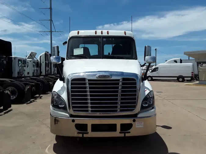 2020 FREIGHTLINER CASCADIA 125