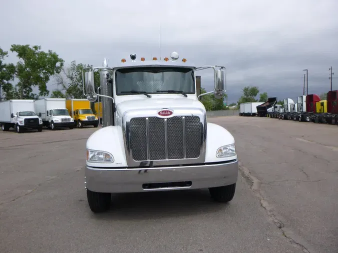 2020 Peterbilt 337