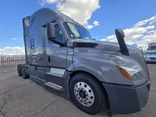 2022 FREIGHTLINER CA126