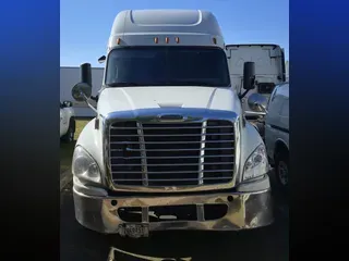 2020 FREIGHTLINER/MERCEDES CASCADIA 125