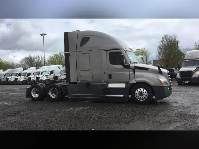 2023 Freightliner Cascadia 126