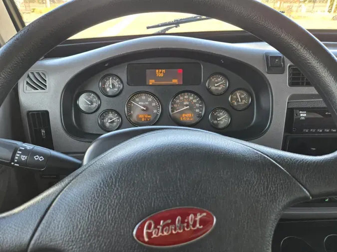 2020 Peterbilt 337
