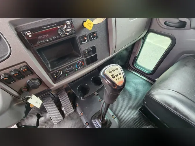 2020 Peterbilt 348
