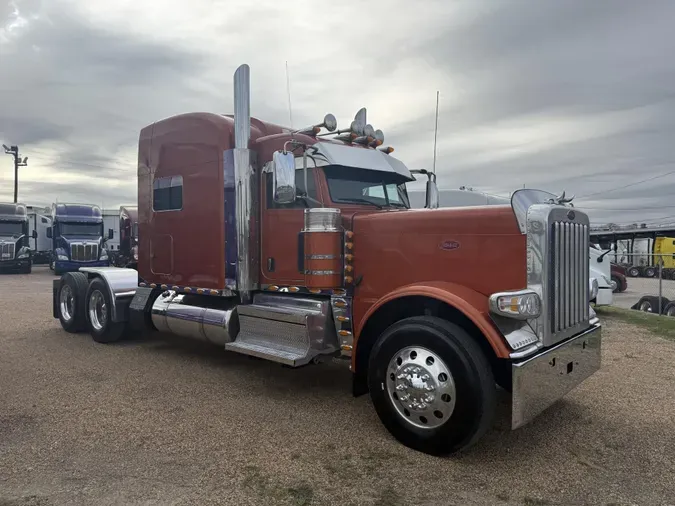 2024 Peterbilt 389
