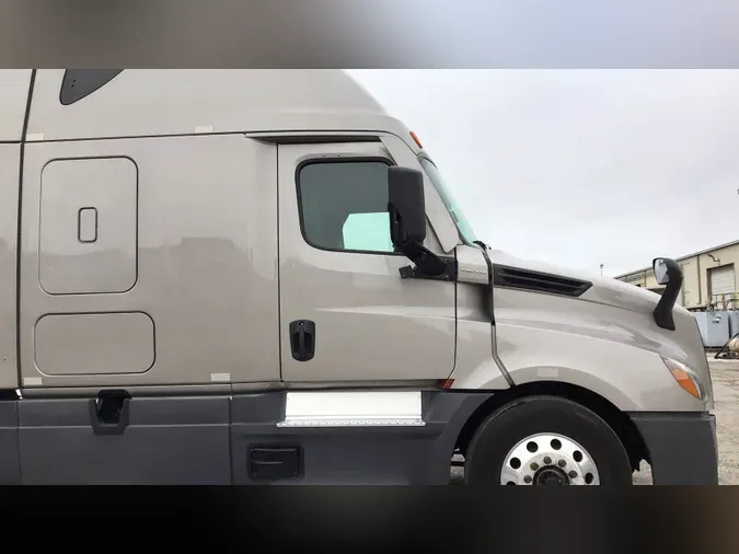 2023 Freightliner Cascadia