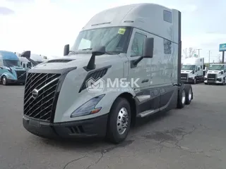 2026 VOLVO VNL64T860