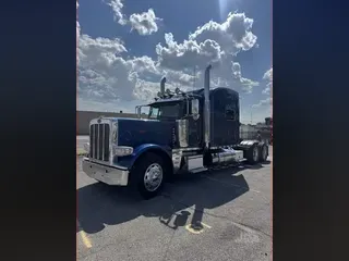 2020 PETERBILT 389