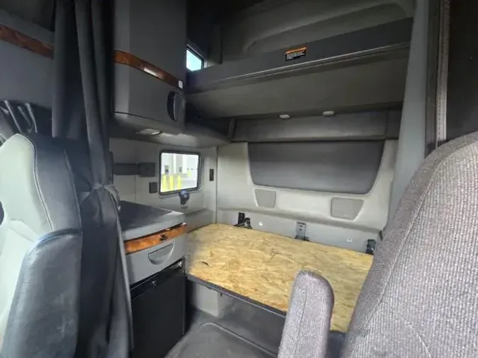 2022 International LT625