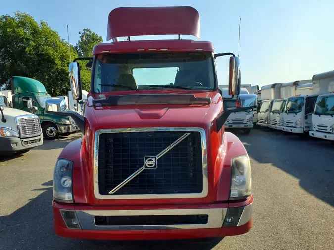 2017 VOLVO VNL64TRACTOR