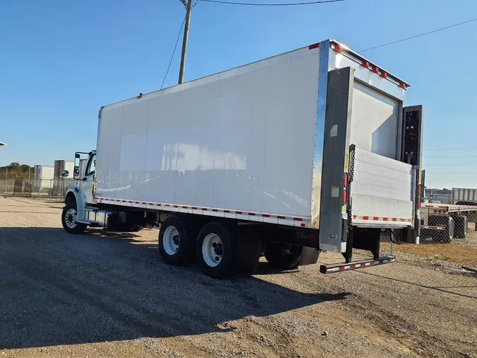 2018 FREIGHTLINER/MERCEDES M2 106