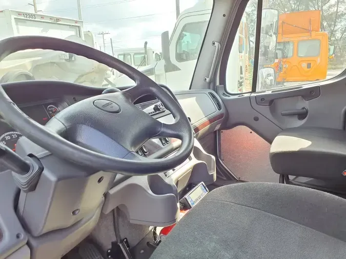 2020 FREIGHTLINER/MERCEDES M2 106649abba0846e3ce4816baa3689f3d377