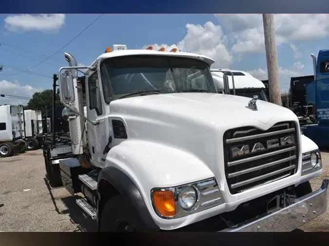 2006 MACK GRANITE CV713