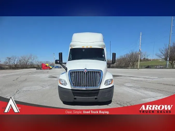 2022 INTERNATIONAL LT