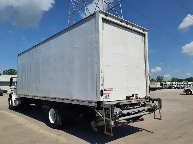2018 FREIGHTLINER M2 106