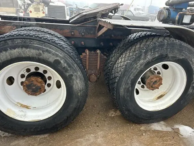 2012 MACK GRANITE GU713