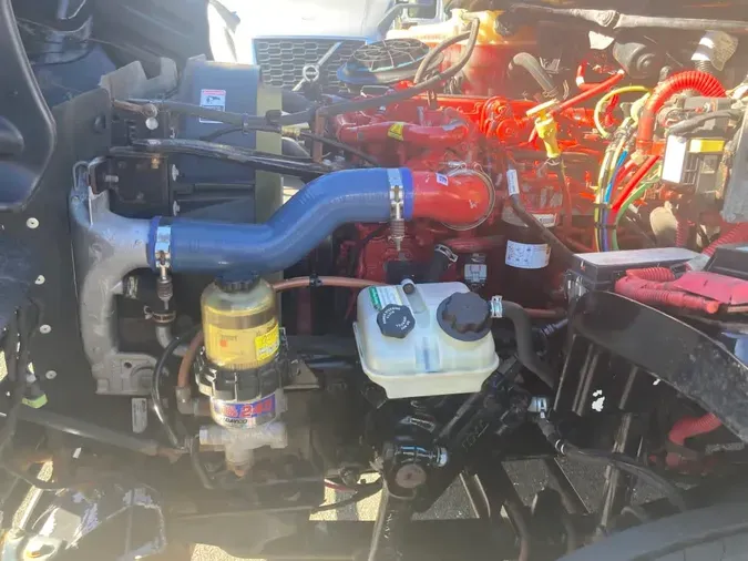 2019 FREIGHTLINER/MERCEDES M2 106