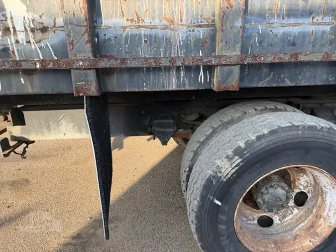 2000 STERLING L8500