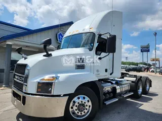2020 MACK AN64T