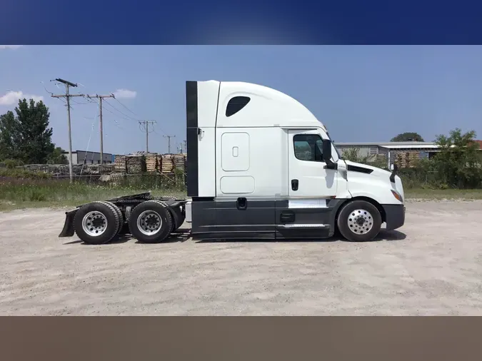 2022 Freightliner Cascadia 126