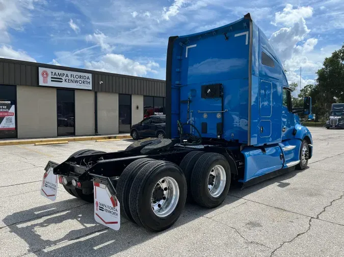 2022 Kenworth T680