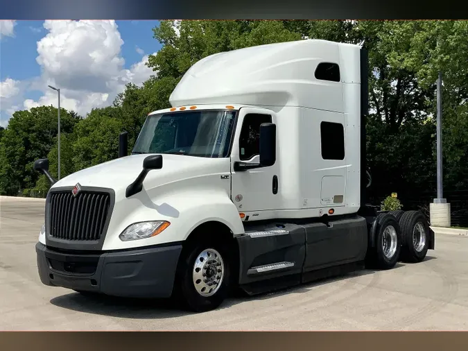 2022 INT LT625 6x4