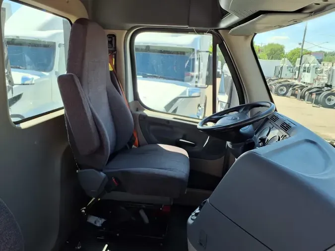 2018 FREIGHTLINER CASCADIA 125
