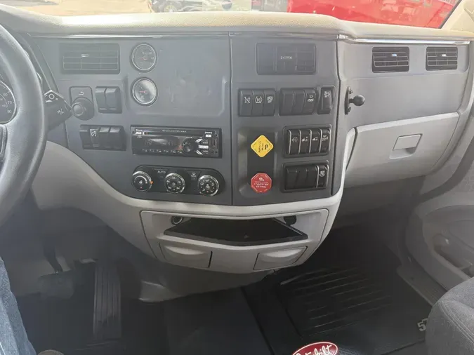 2021 Peterbilt 57964ad1d71167417e7474aad35e36d6d9f