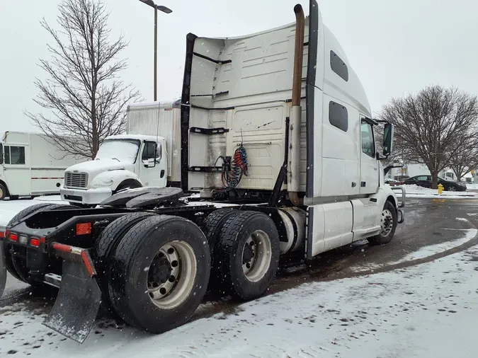 2019 VOLVO VNL64T-760