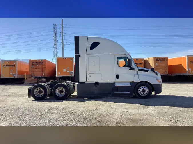 2022 Freightliner Cascadia 126