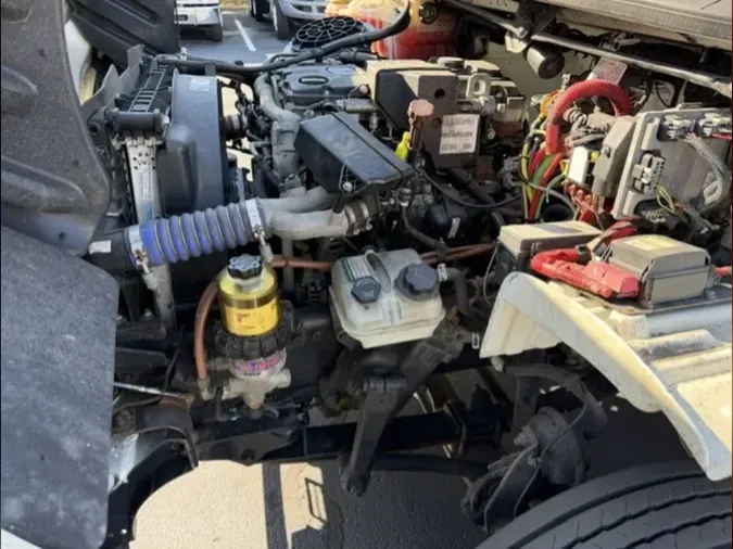 2020 FREIGHTLINER/MERCEDES M2 106