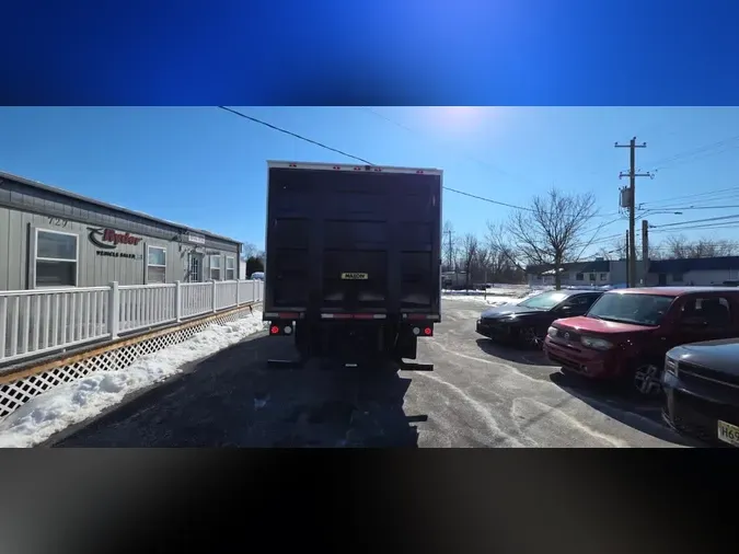 2018 FREIGHTLINER/MERCEDES M2 106