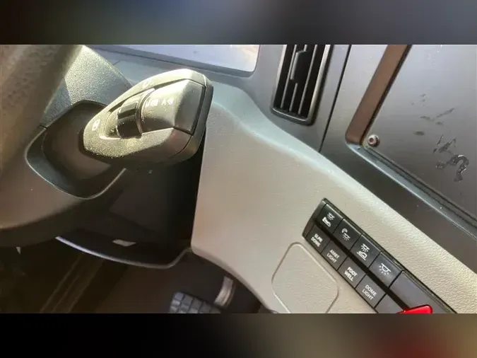 2020 FREIGHTLINER CA126