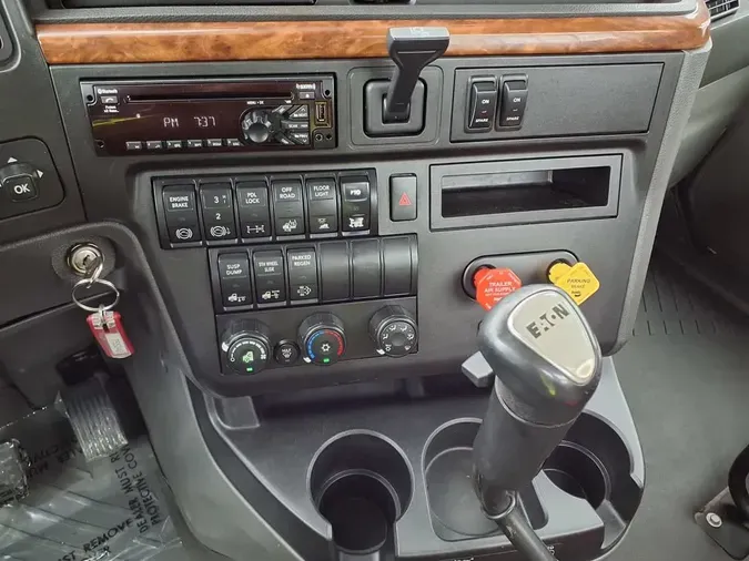 2018 NAVISTAR INTERNATIONAL LT625 DAYCAB T/A