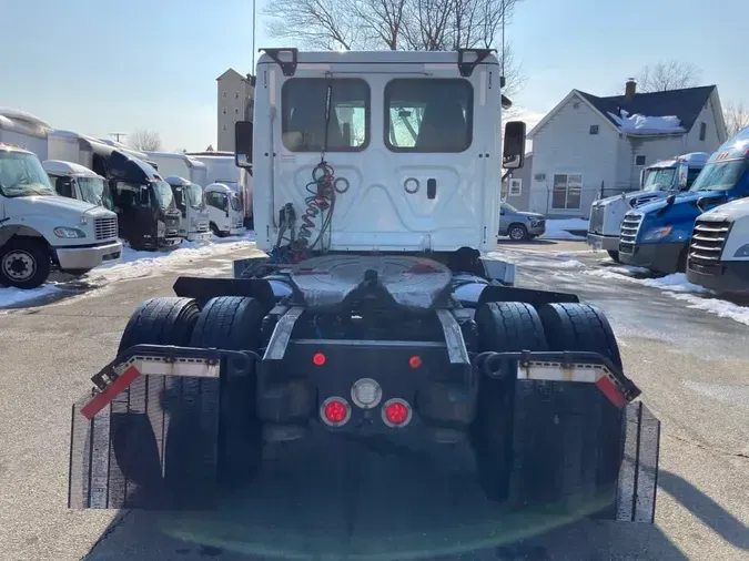 2019 FREIGHTLINER/MERCEDES CASCADIA 12564bef16b8598d9cd1111f6bd089684a7