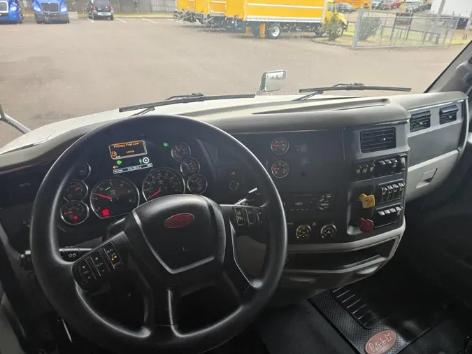 2021 Peterbilt 579
