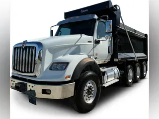 2022 International HX620