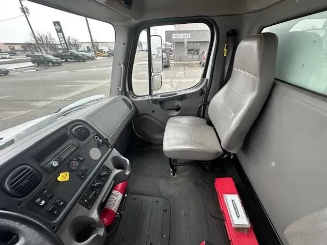 2017 Freightliner Business Class M2 106