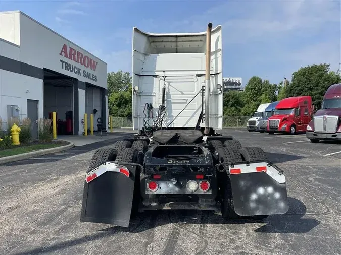 2020 VOLVO VNR640