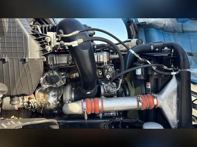 2022 FREIGHTLINER CA126